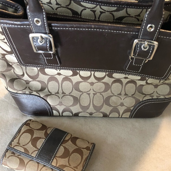Authentic Coach purse - Picture 3 of 3